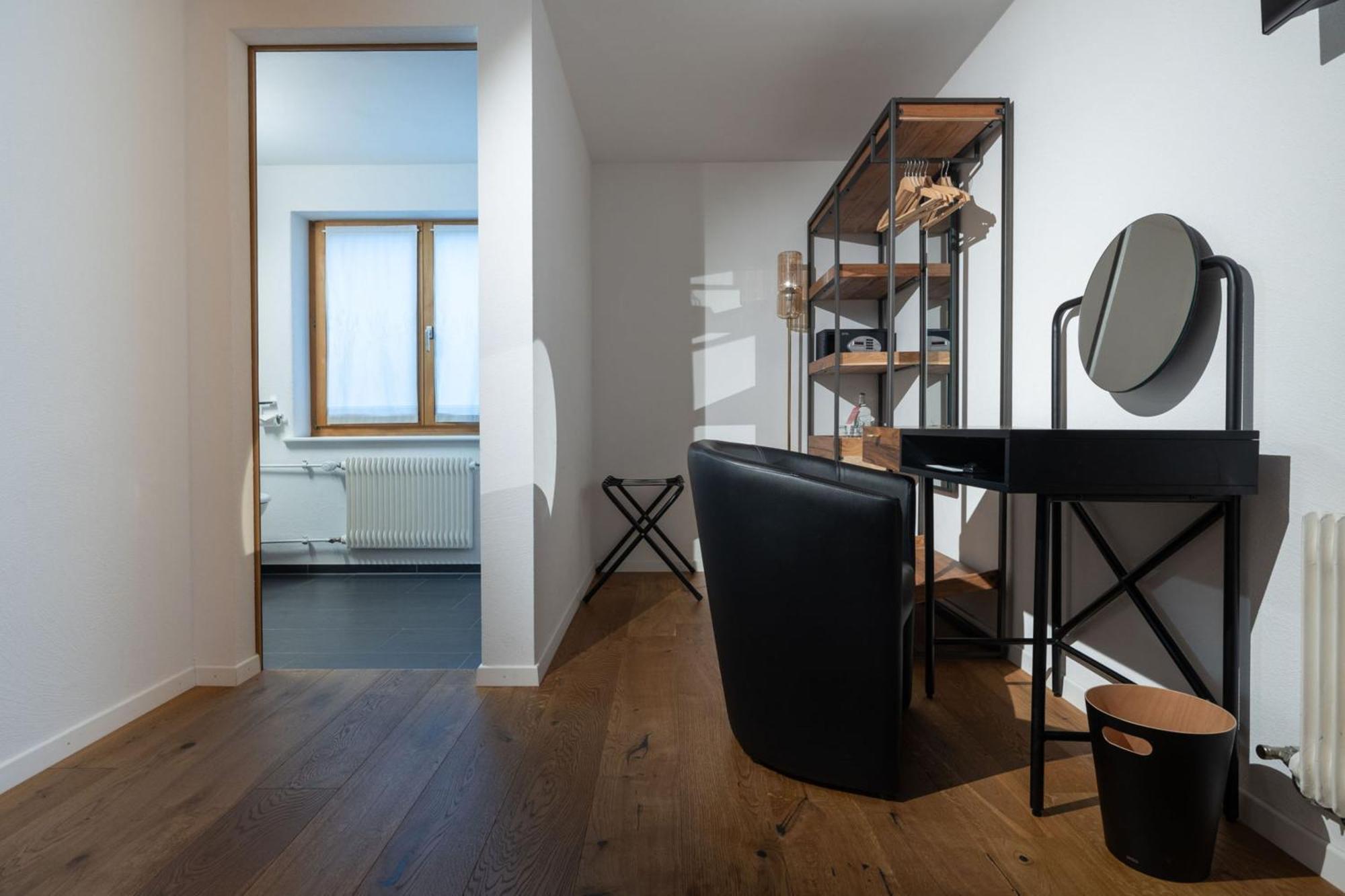 La Tgoma - Hotel & Restaurant Lenz Room photo